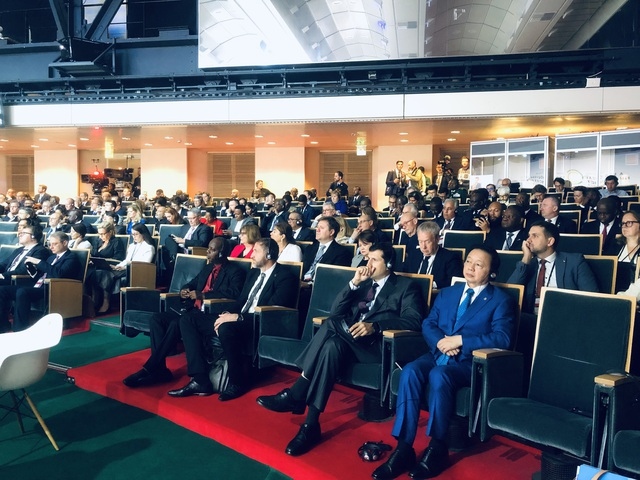Vietnam attends New Global Financial Pact Summit